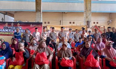 Polresta-Sidoarjo-Gelar-Bhakti-Sosial-dan-Bhakti-Kesehatan-di-Masjid-Al-Ikhlas-Bungurasih
