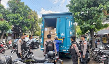 Siagakan-Personel-24-Jam-Polres-Kediri-Kota-Pastikan-Kantor-dan-Gudang-Logistik-KPU-Aman