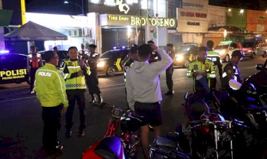 Polres-Nganjuk-Tingkatkan-Patroli-Blue-Light-Wujudkan-Kondusifitas-Jelang-Pemilu-2024