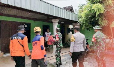 Polres-Magetan-bersama-TNI-Salurkan-Bantuan-dan-Dirikan-Dapur-Umum-di-Dua-Desa-Rawan-Banjir