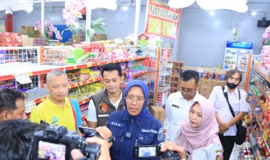 Jelang-Lebaran-Satgas-Pangan-Ngawi-Cek-Bahan-Pangan-di-Sejumlah-Supermarket-dan-Pasar