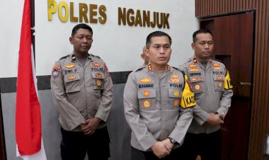 Polres-Nganjuk-Berhasil-Amankan-Tersangka-Kurir-Narkoba,-Ribuan-Pil-Koplo-dan-Sabu-Disita
