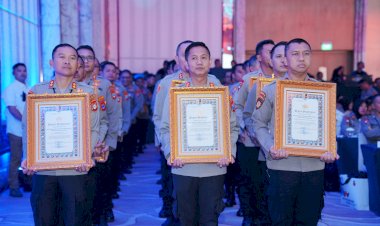 Polres-Bojonegoro-Raih-Penghargaan-Pelayanan-Prima-Kategori-A-Versi-PEKPPP-Nasional