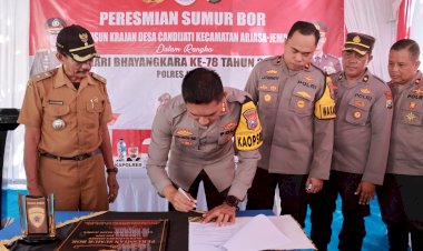 Kapolres-Jember-Resmikan-Sumur-Bor-Bhayangkara-Tatag-Trawang-Tungga-di-Desa-Candijati