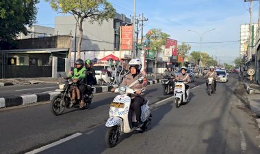 Polwan-Polres-Gresik-Jadi-Pionir-Patroli-Kendarai-Motor-Listrik-Edukasi-Ramah-Lingkungan