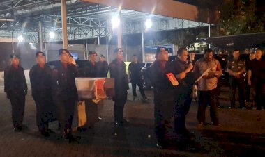 Kapolri-Beri-Kenaikan-Pangkat-Anumerta-ke-Almarhum-Akp-Ulil-Ryanto