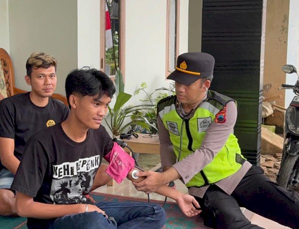 Tanggap Bencana, Polres Purbalingga Gerak Cepat Berikan Bantuan dan Layanan Kesehatan Gratis di Desa Maribaya