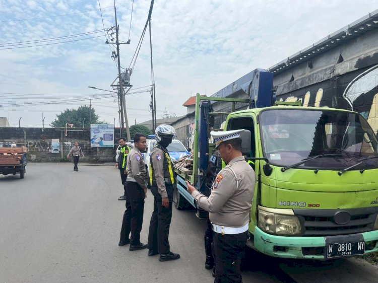 Polres Pelabuhan Tanjungperak Amankan Truk Curian Asal Mojokerto Satu Jam Pascadilaporkan Hilang