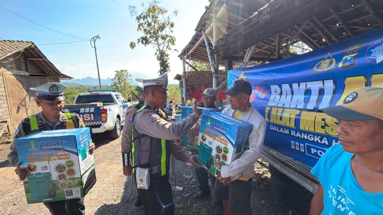 Sambut Hari Bhayangkara ke -80 Polres Situbondo Salurkan Bantuan Alsintan untuk Kelompok Tani