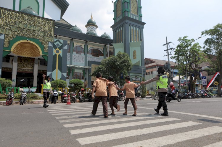Inovasi Srikandi Care, Cara Polres Lamongan Dekatkan Diri ke Masyarakat