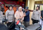 Senyum-Sumringah-Korban-Curanmor-di-Kota-Malang-Saat-Polisi-Temukan-dan-Kembalikan-Motor-yang-Hilang