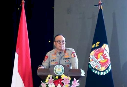 Wakapolri Tegaskan Polri di Bawah Presiden Sah Konstitusi PP Polri Nyatakan Komitmen Tegak Lurus Jaga Marwah Institusi